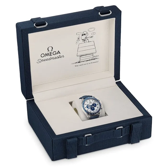 Omega Rings Anniversary Series CoAxial Master Chronometer Chronograph 42 MM Silver Snoopy Award 31032425002001
