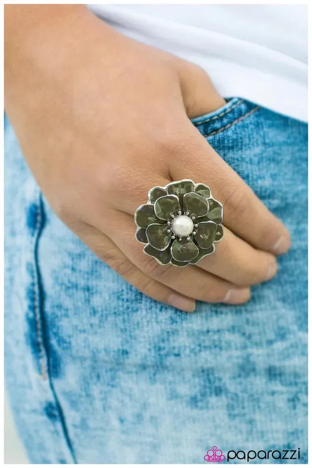 Rings Paparazzi Jewelry Paparazzi Ring Keepin It Classy Green