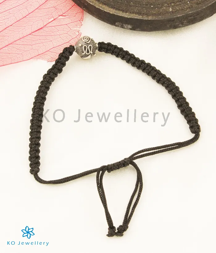 Bracelets Jaipur The Vidit Silver Black Thread Bracelet