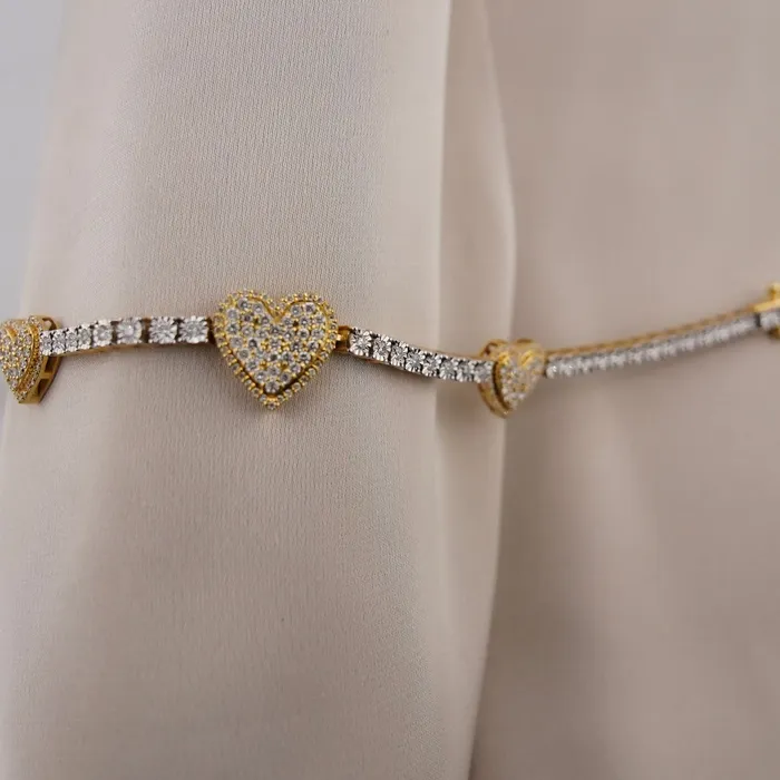 10k Gold Diamond Heart Bracelet 7in C713 AB and J Bracelets