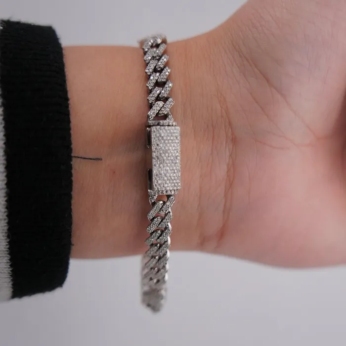 Bracelets AB and J 10k Gold Diamond Heart Bracelet 7in C725
