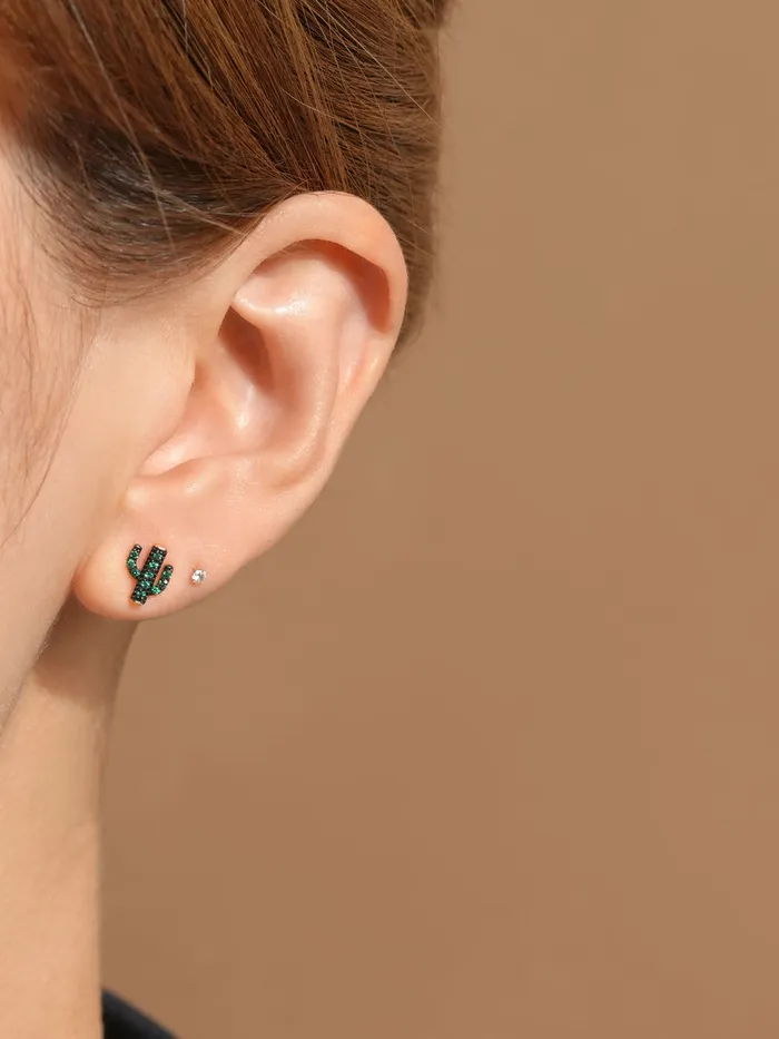 MinimalBijoux Earrings 14K Gold Green Cactus Cartilage Earring 18G