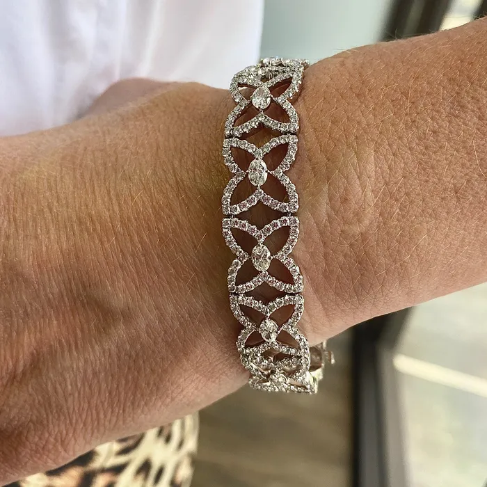 Bracelets White Gold Diamond Fashion Bracelet International Diamond Center